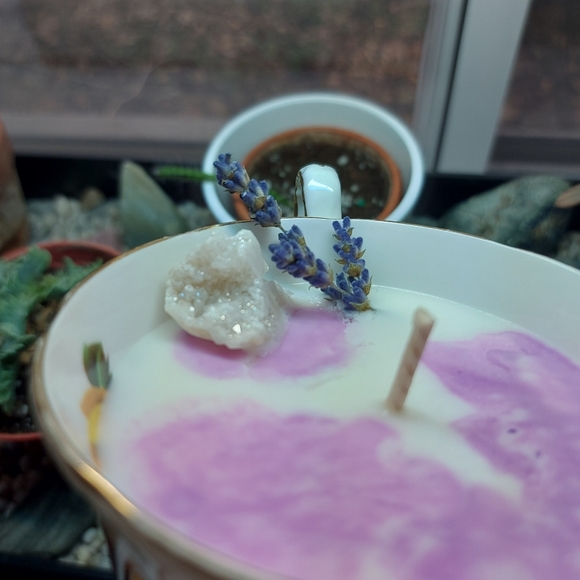 Lavender candle - Picture 9 of 10